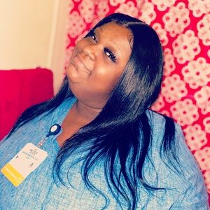 Meet your Posher, Nicole